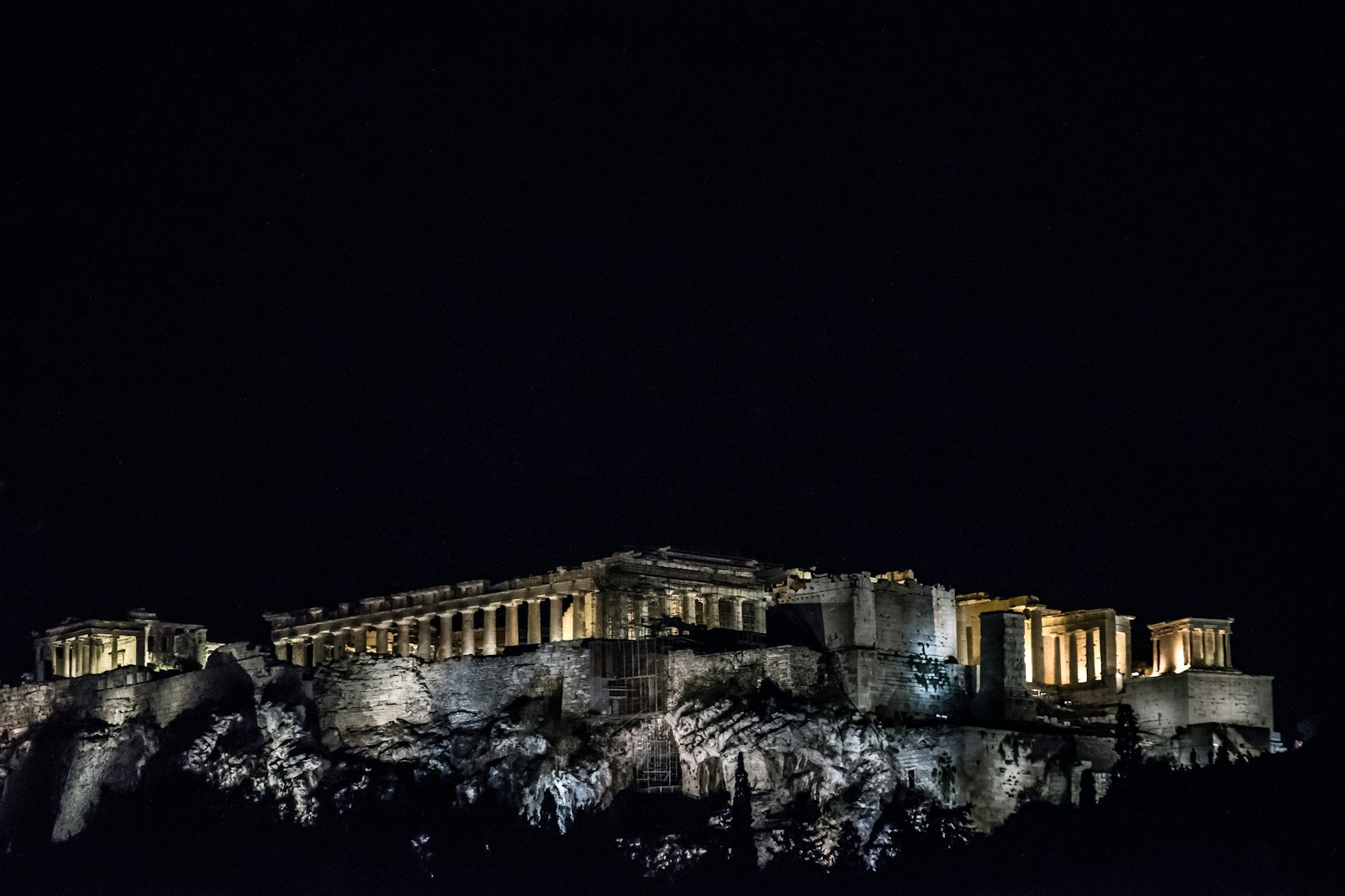 Jachin and Boaz: The Two Pillars and Their Symbolism